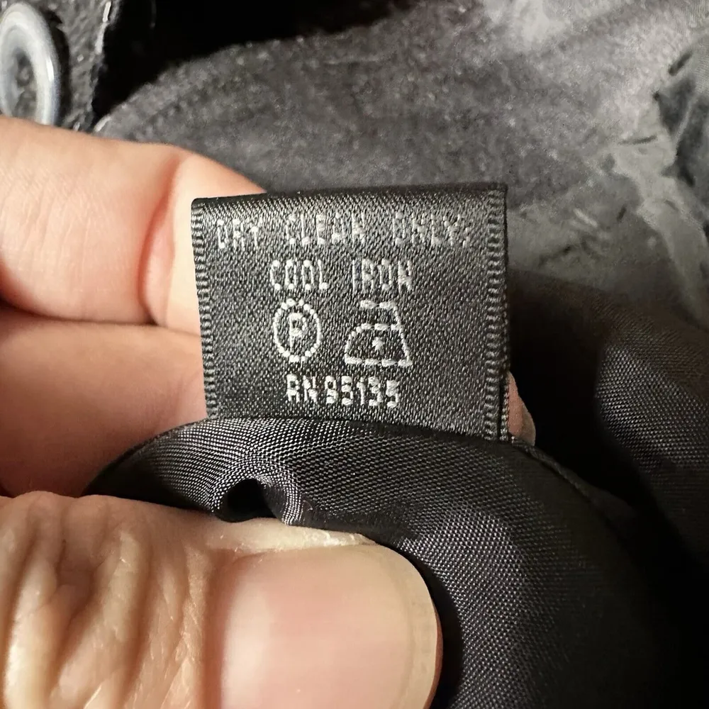 Lafayette 148 Black Cropped Tweed Blazer Jacket Button Up Size 10 NWOT Career - Image 6