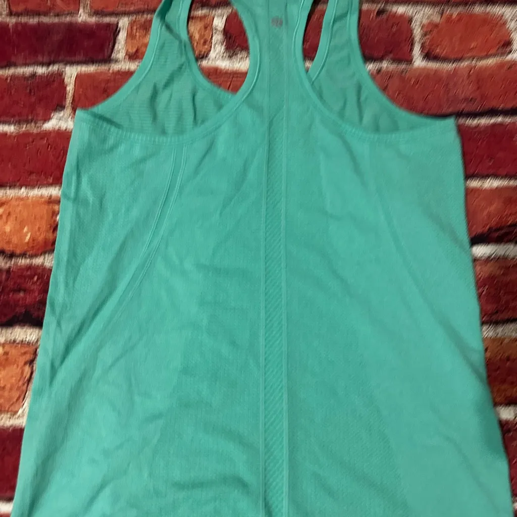 Lululemon tank top size 10 - Image 8