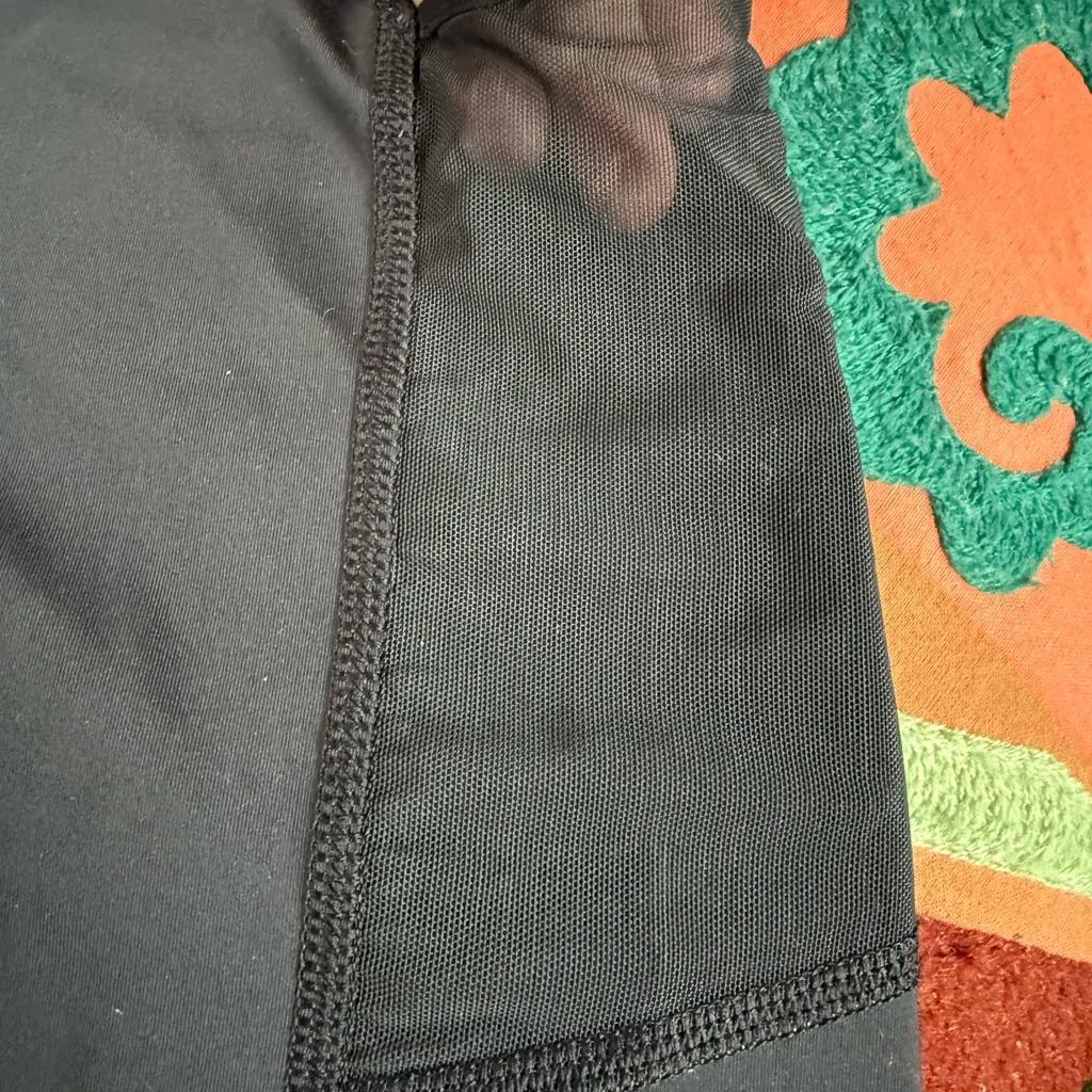 REI Women's Midnight Black Bike Shorts size Medium - Image 6