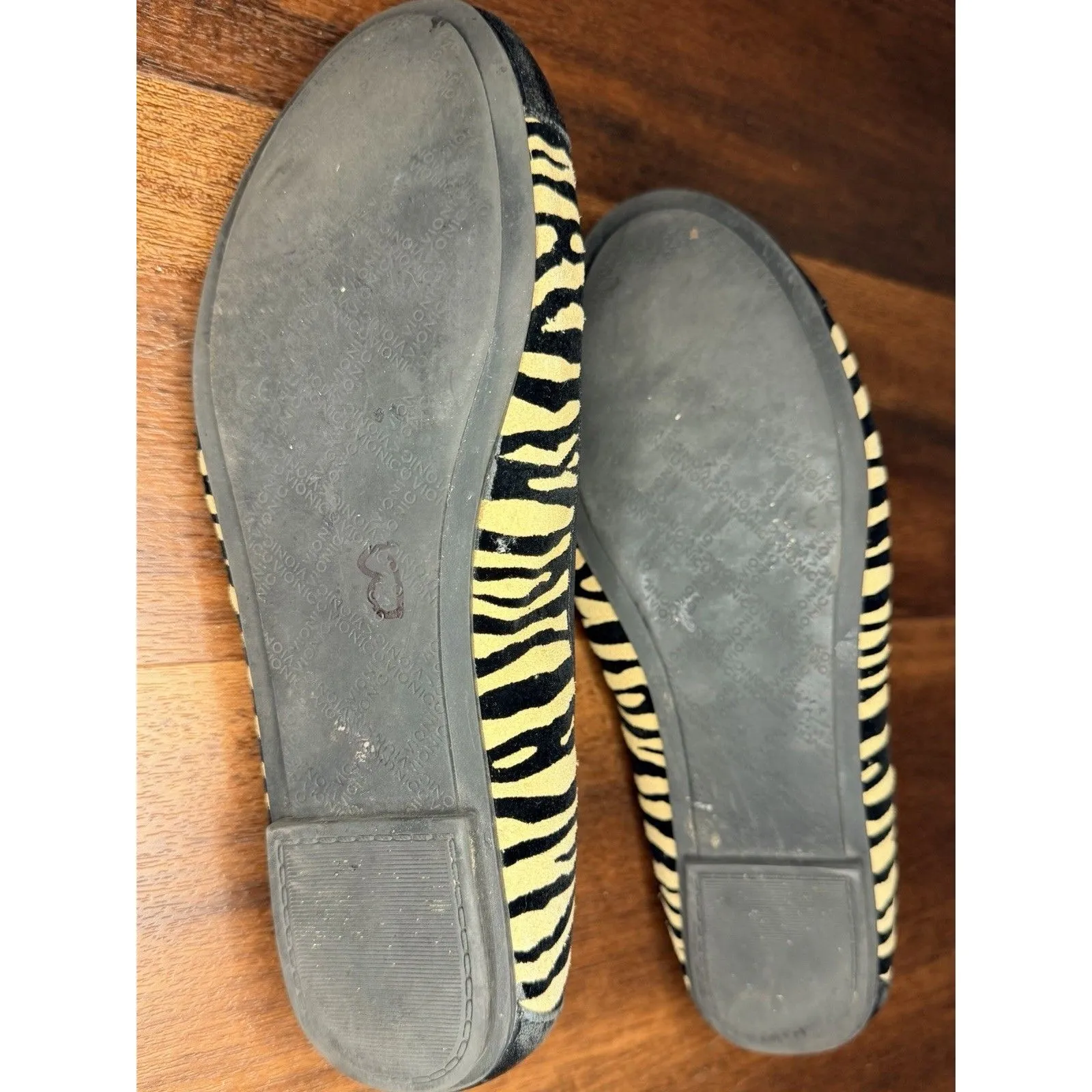 Vionic "Minna" Tiger Print Ballet Flats Size 9 EUC!! - Image 5