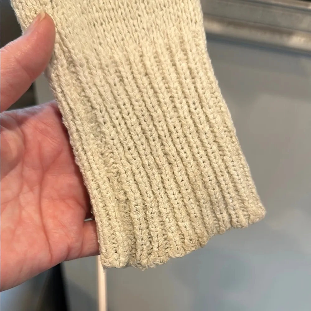 Moon & Madison Heart Patterned Cream Sweater ❤️ Red Size M - Image 4