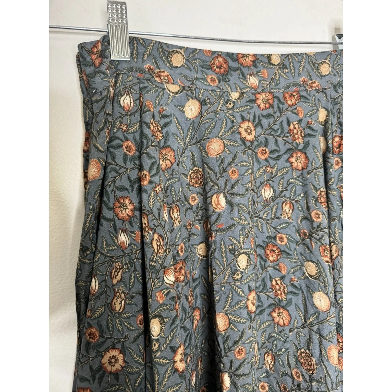 NWT Joyfolie Mia Joy Cala Maxi Skirt Teal Vine Print Size Small Blue - Image 5