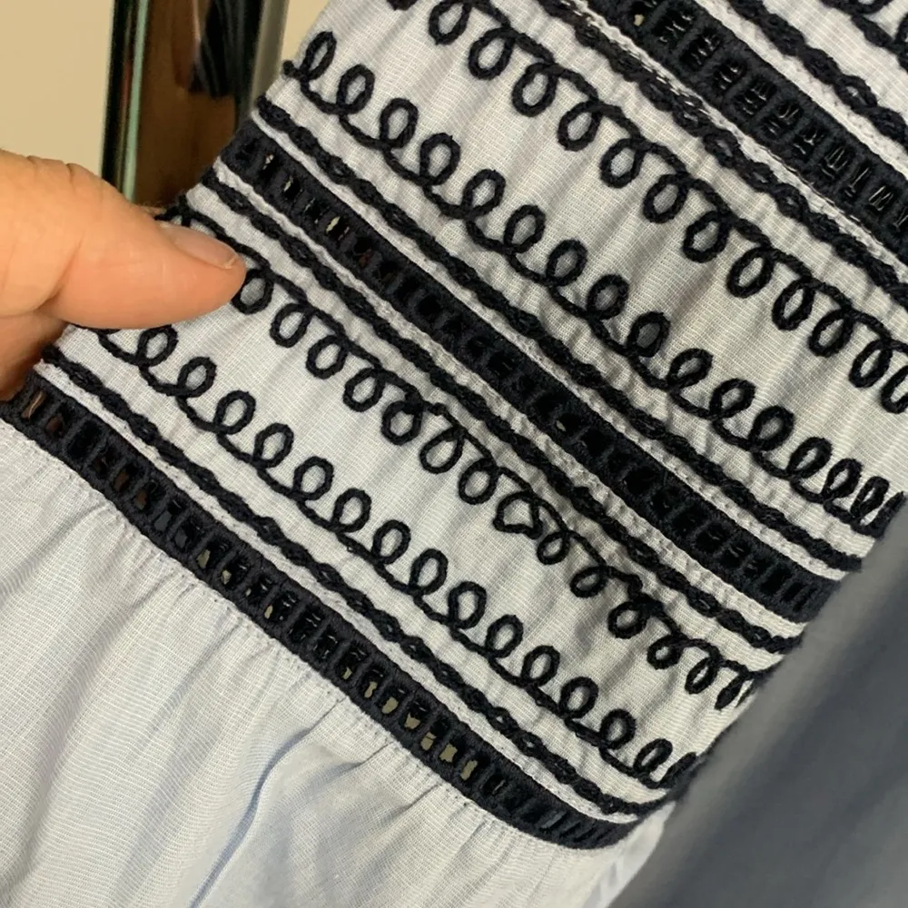 LOFT Embroidered Puffy Sleeve Top Size M - Image 7