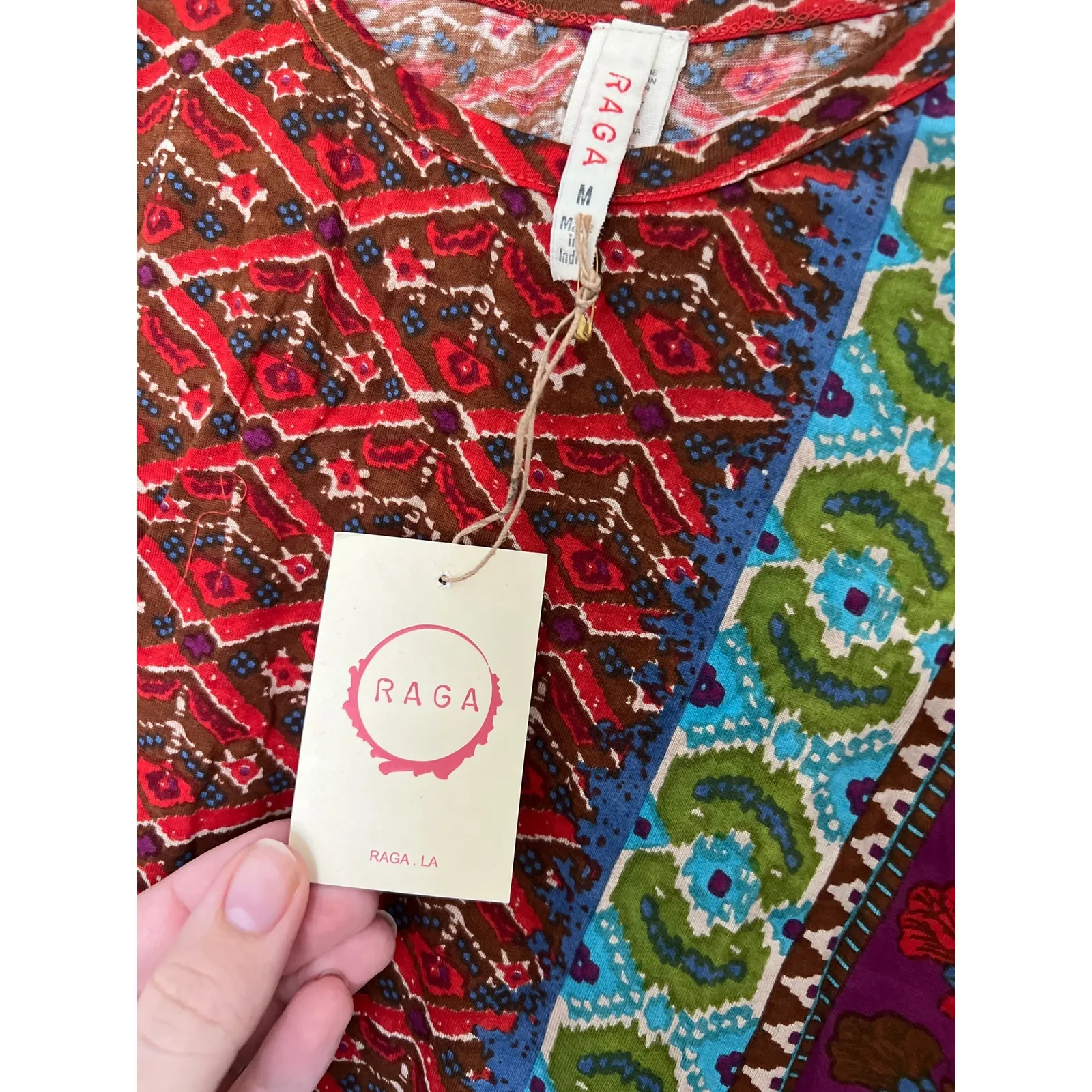 NWT RAGA LA Printed Sleeveless Crew Neck Crop Blouse Top Red Women's Size Medium - Image 2