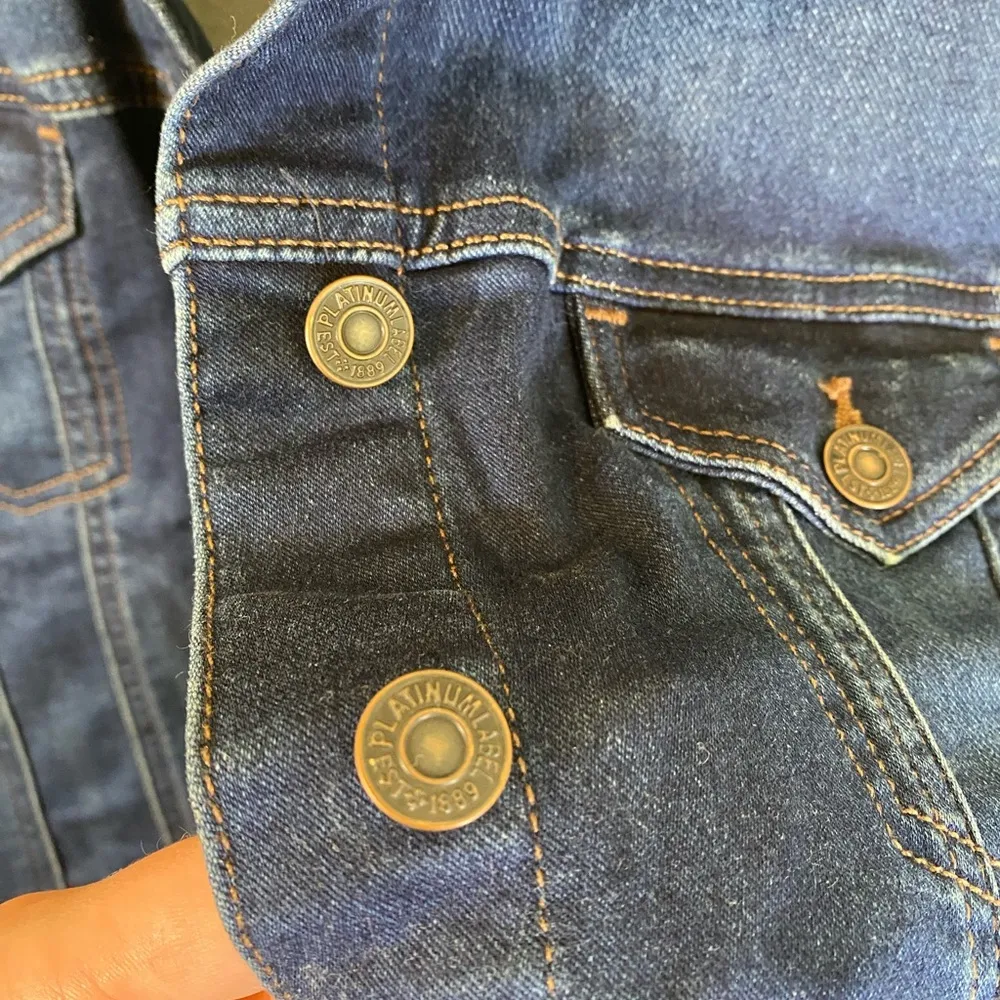 Lee’s Platinum Label Jean Jacket with Sweatshirt Sleeves - Image 4