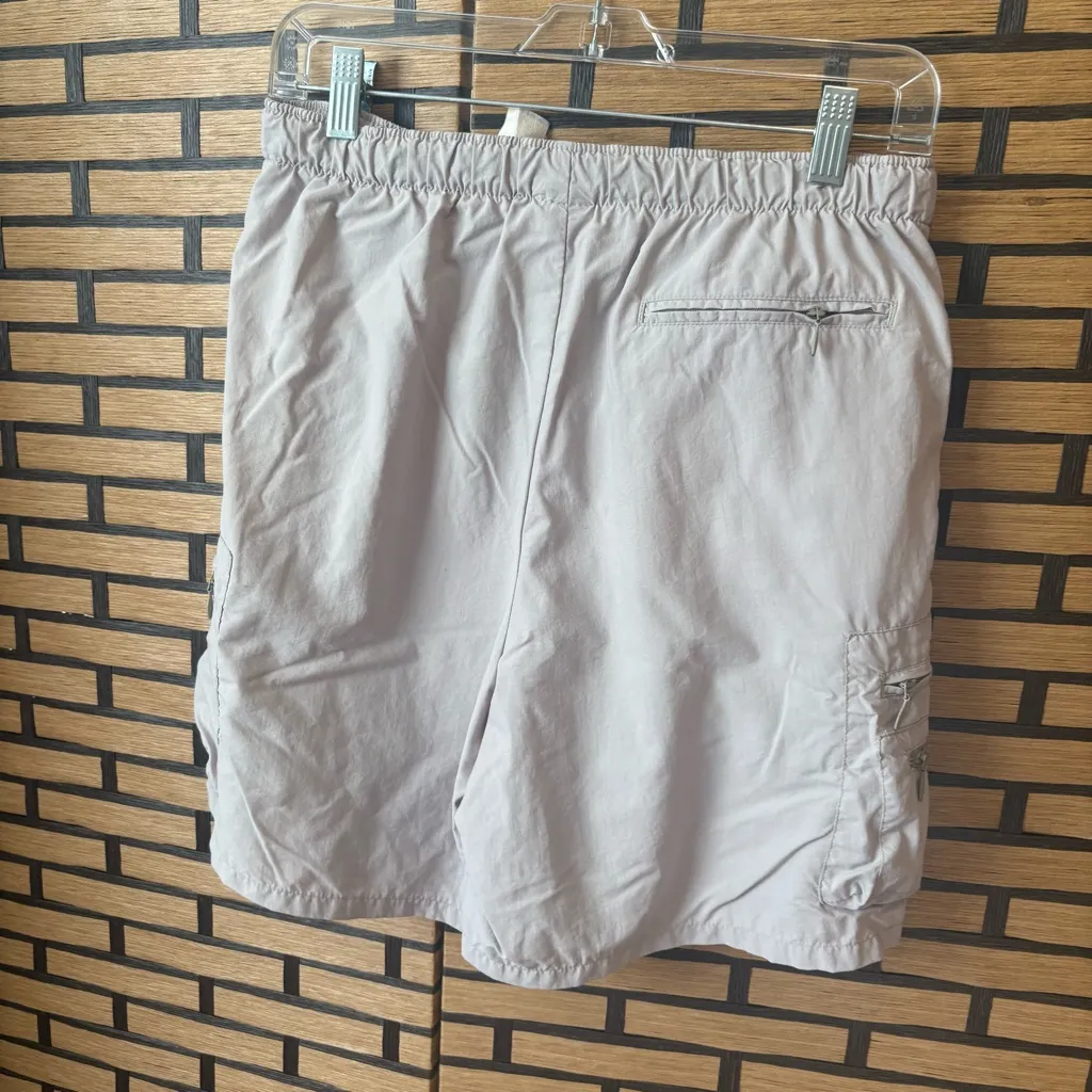 Columbia Gray Cargo Shorts Size Small - Image 2
