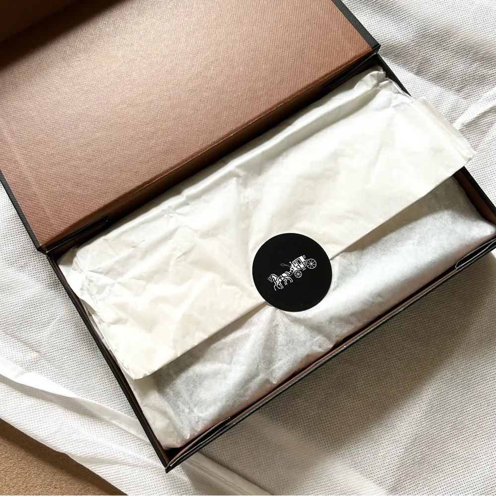 Coach Blossom XR Phone Case NWT - Image 7