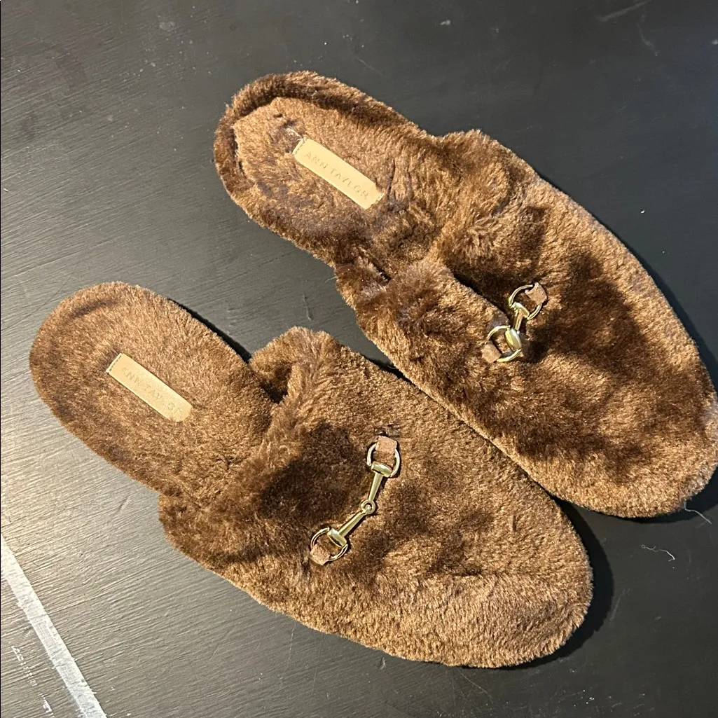 Ann Taylor Slippers Brown Fur Slip-On Women's Shoes Size 10 - Image 5
