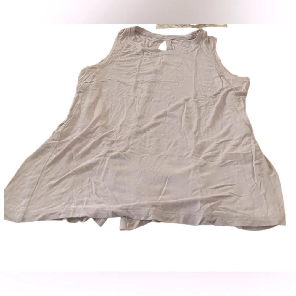 Halogen sleeveless tank top with keyhole at the back, size small - Image 2