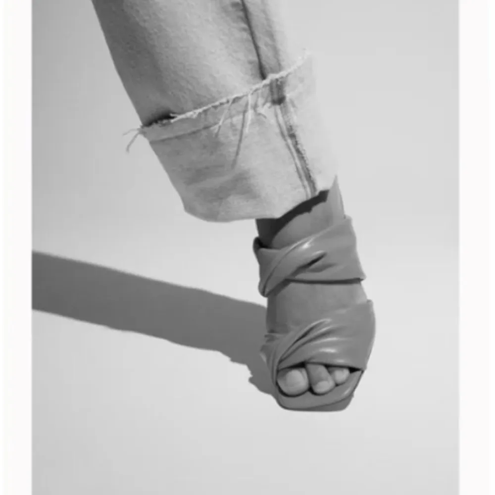 Zara pink thick strap mule heel sandals blogger style | US 10, EU 41 - Image 9