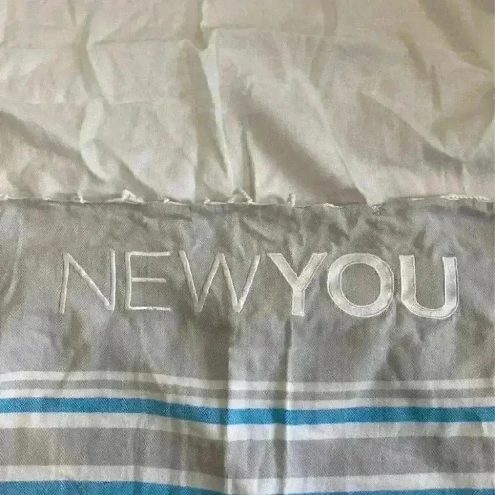 ⭐️ Terry town white and blue scarf - Image 2