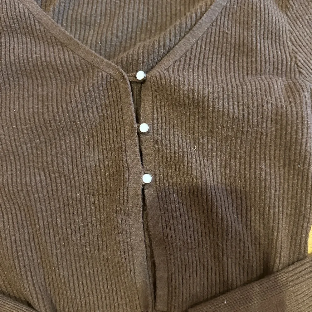 Cropped button up long sleeve - Image 2