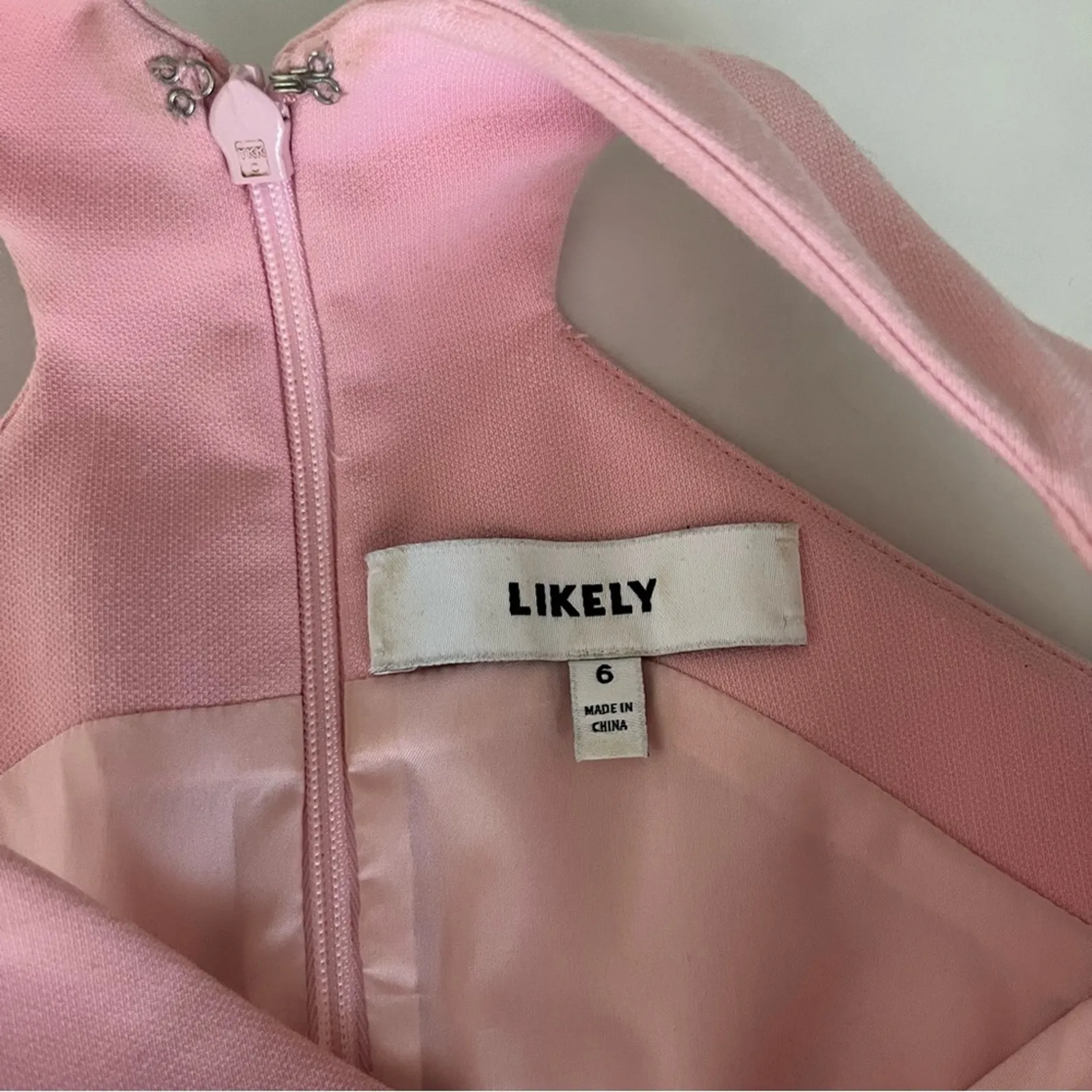 Likely carolyn dress criss cross halter pencil style in peony pink size 6 - Image 4