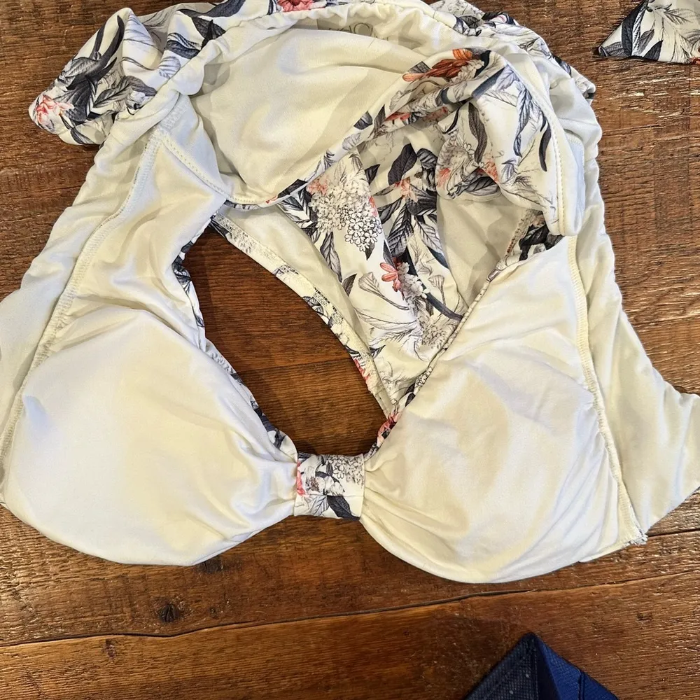 Rachel Roy One Piece Swim Suit White Size M - Image 2