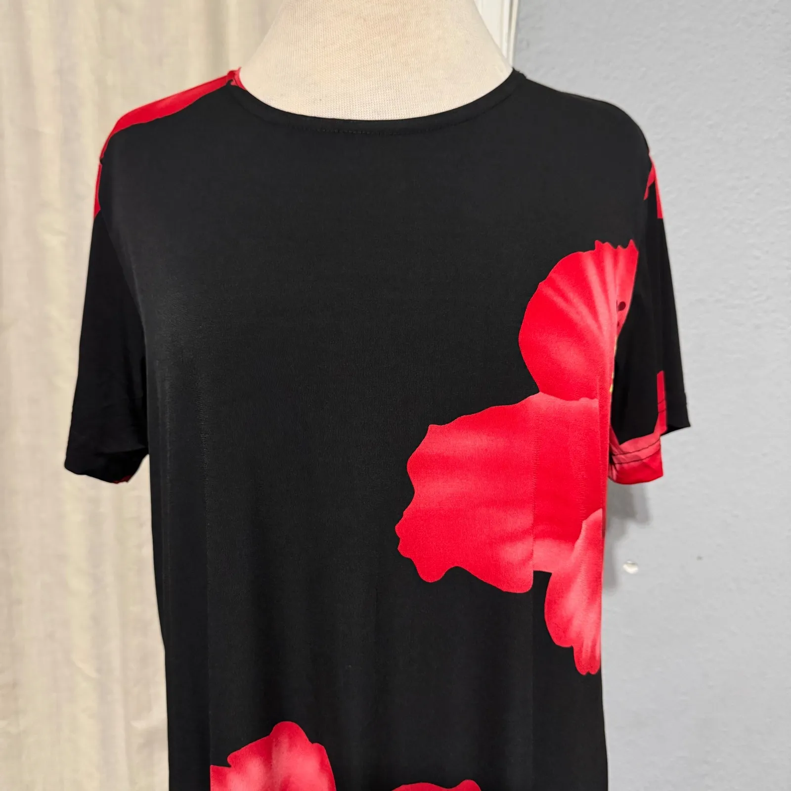 Kisses & Hugs Black Red Hibiscus Floral Maxi Dress Tunic Relax Style M USA Made Size M - Image 2