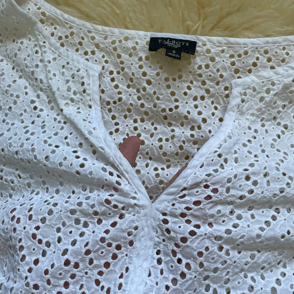 *Talbots eyelet lace top white lace top swim coverup shirt summer 3/4 length - Image 3