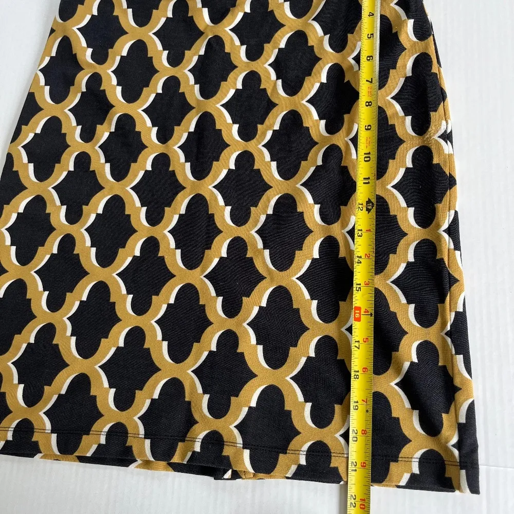 J.McLaughlin Stretch Pencil Skirt Back Zip Slit Black Gold Geo Print Sz M - Image 6