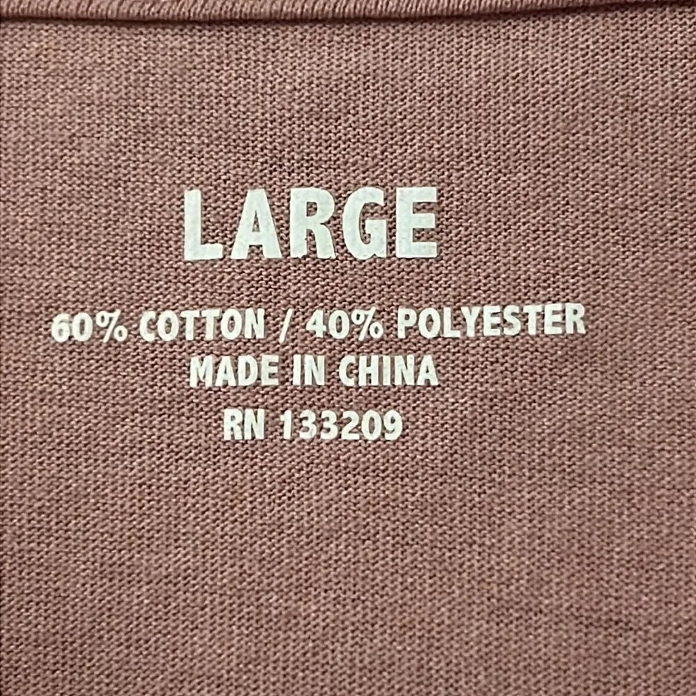 Women’s size large cheetah print flag t - Image 4