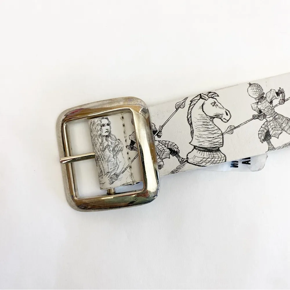 Disney White Queen Alice In Wonderland Reversible Leather Belt - Image 7