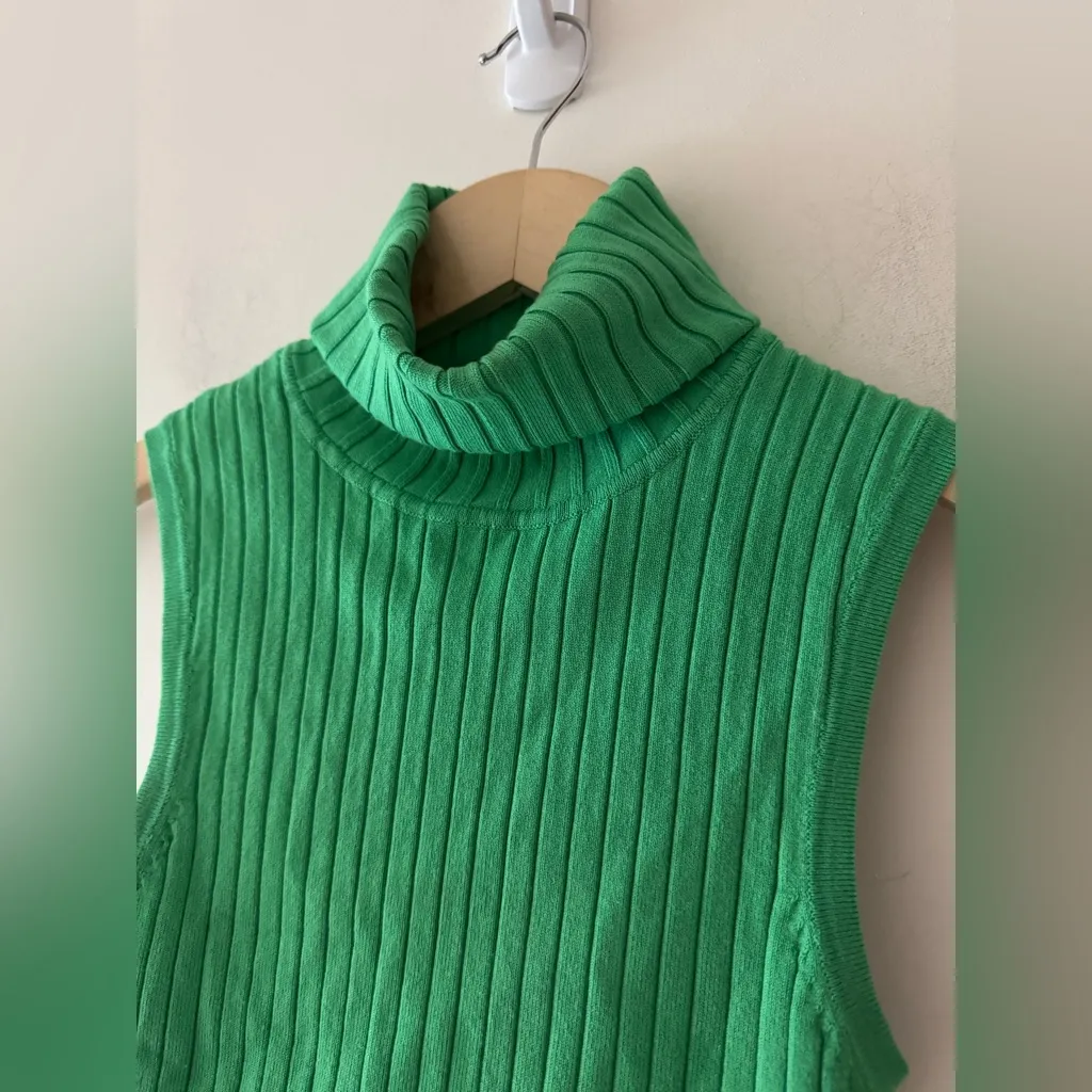 Zara Ribbed Green Knit Top Sleeveless High Neck Tank
Mock Turtleneck - Image 3