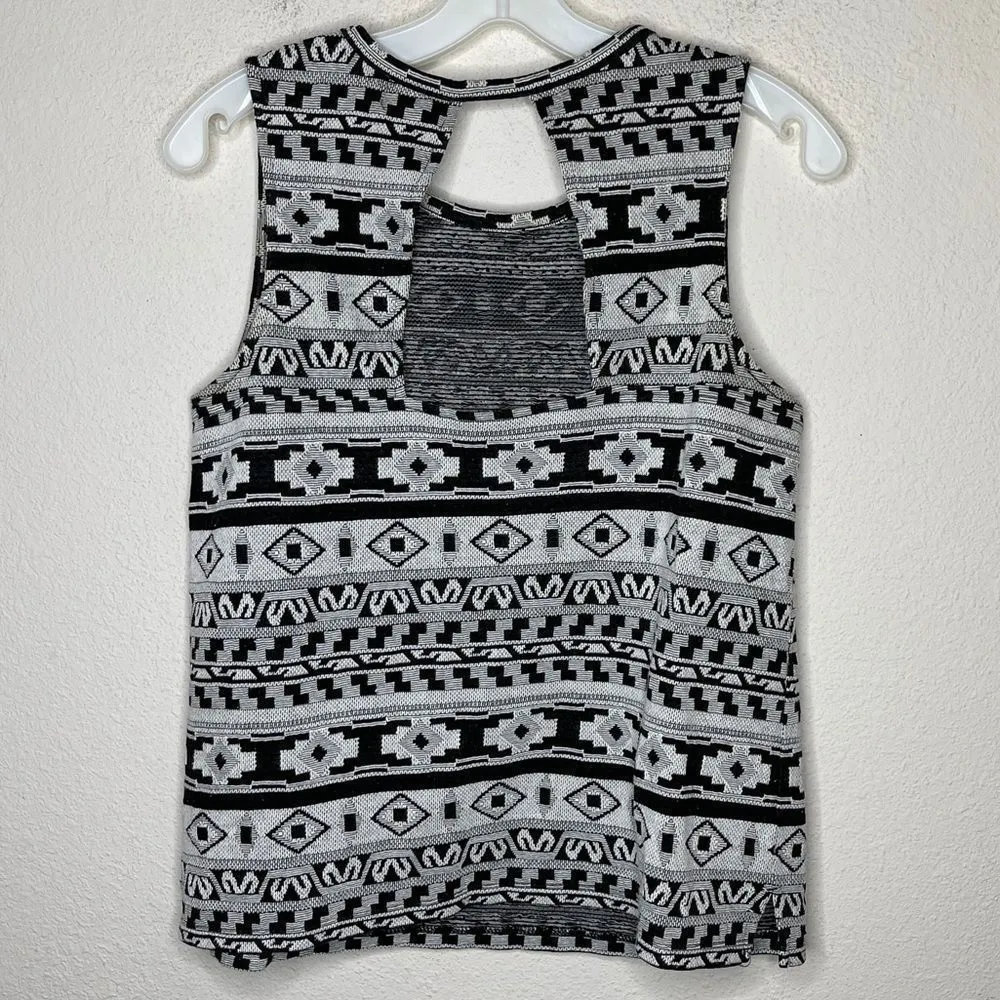 Old Navy Top - Image 3