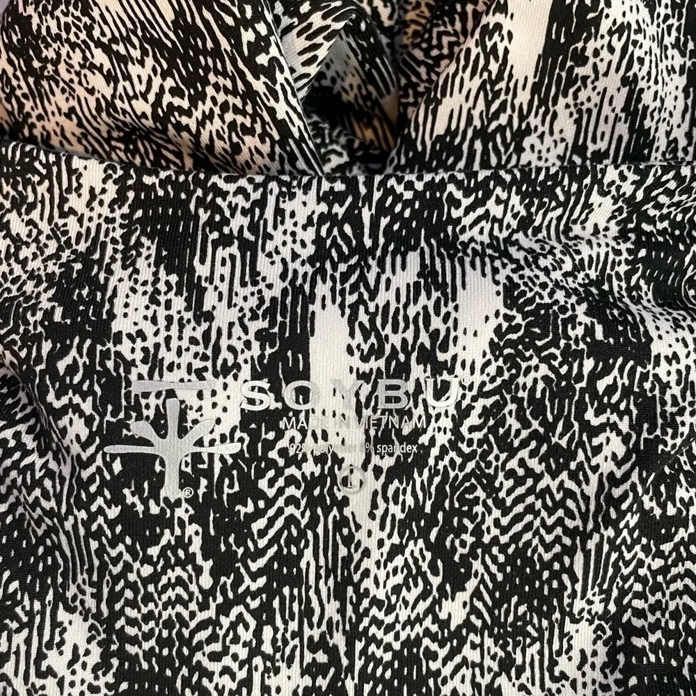 Soybu‎ V Neck Short Sleeve Dress in Midnight Palm Print Size Large - Image 4