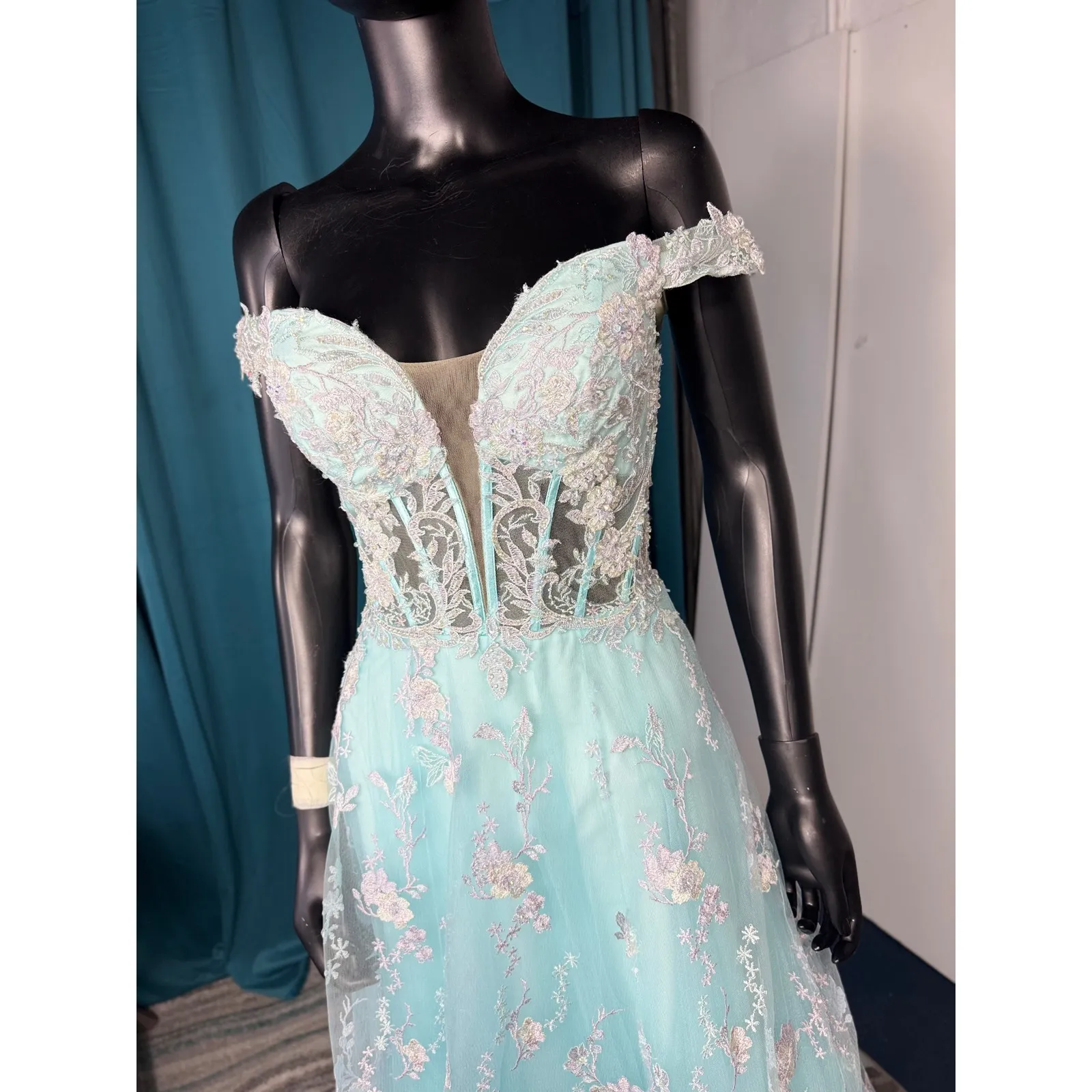 Morrell Maxie Size 4 Aqua White Floral Lace Off Shoulder Formal‎ Gown Blue - Image 4