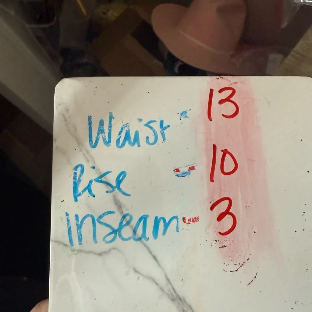 Under Armour Women’s Small Purple Athletic Shorts - Image 4