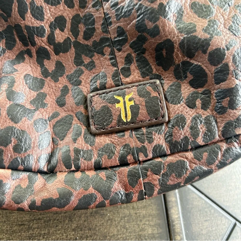 Frye  Maddie Style Leopard leather saddle bag, cossbody, trendy, mobwife - Image 3