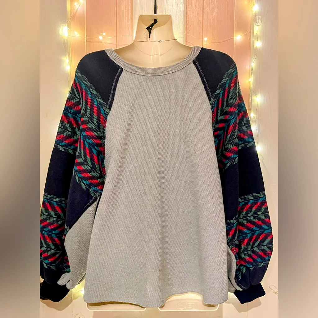 We The Free Stylish Gray and Multicolor Women's Top - Image 2