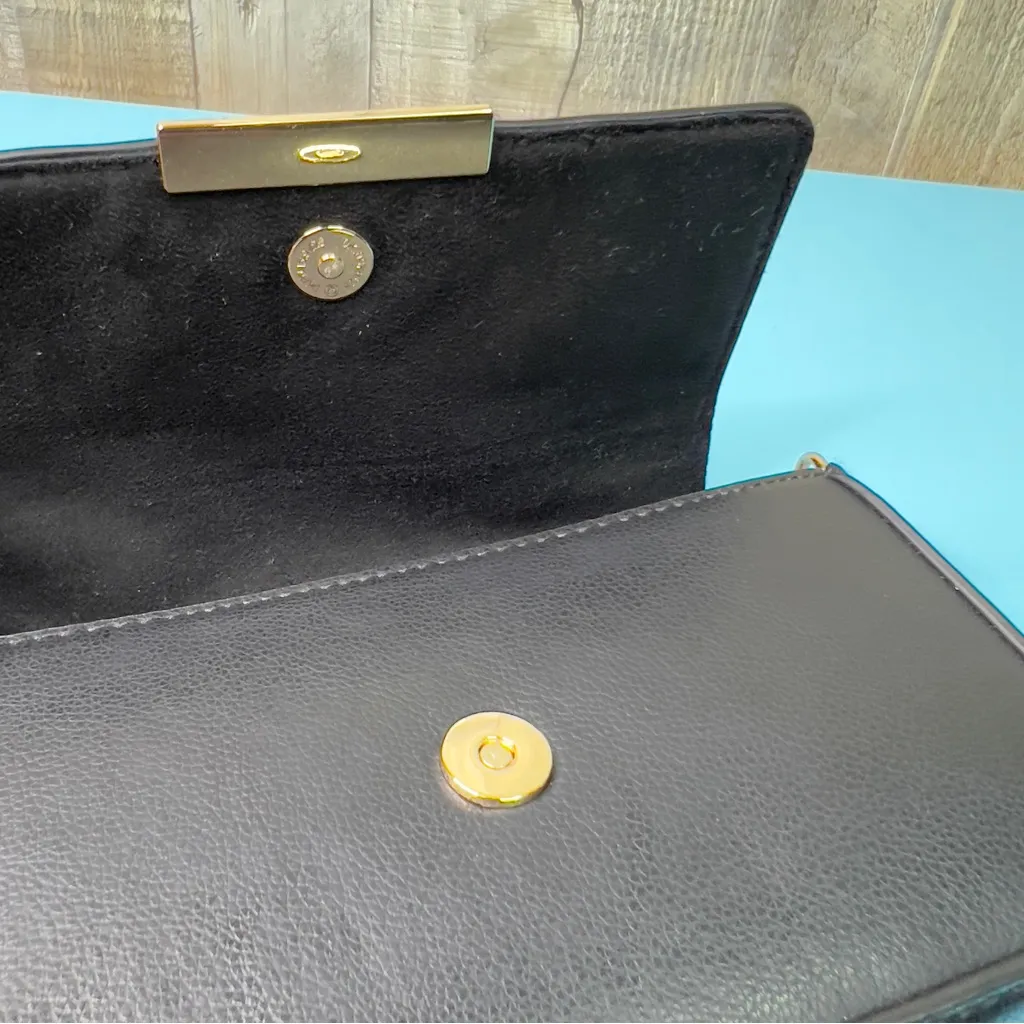 H&M Black Small Crossbody Snap Closure W/23” Drop Chain Strap 7-1/2”x4-1/2”x2” - Image 6