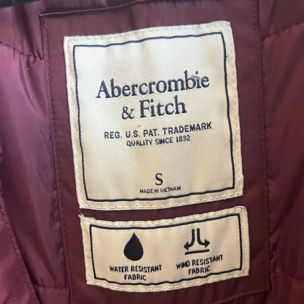 Abercrombie & Fitch red Maroon Winter parka Coat Size Small - Image 5