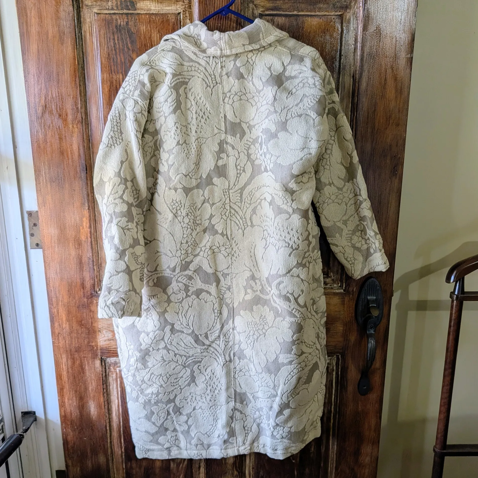 Vintage Kimono Style Tapestry Kimono Jacket No Brand Or Size Measurements In Pic Size L - Image 2