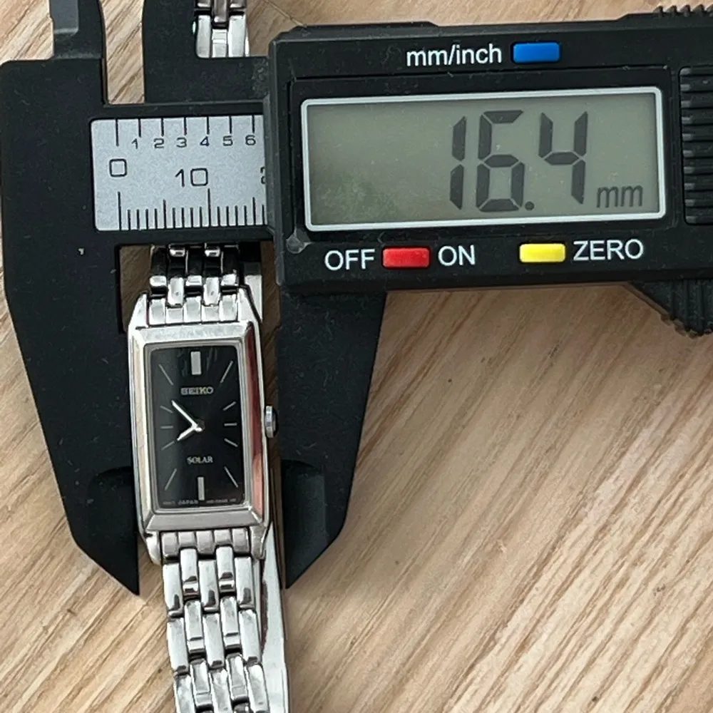 Seiko Solar Luxury Ladies Watch Black Rectangular Dial Stainless Bracelet - Image 12