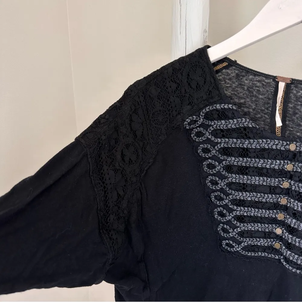 Long Sleeve Embroidered and Lace Detail Shirt SZ Small - Image 4