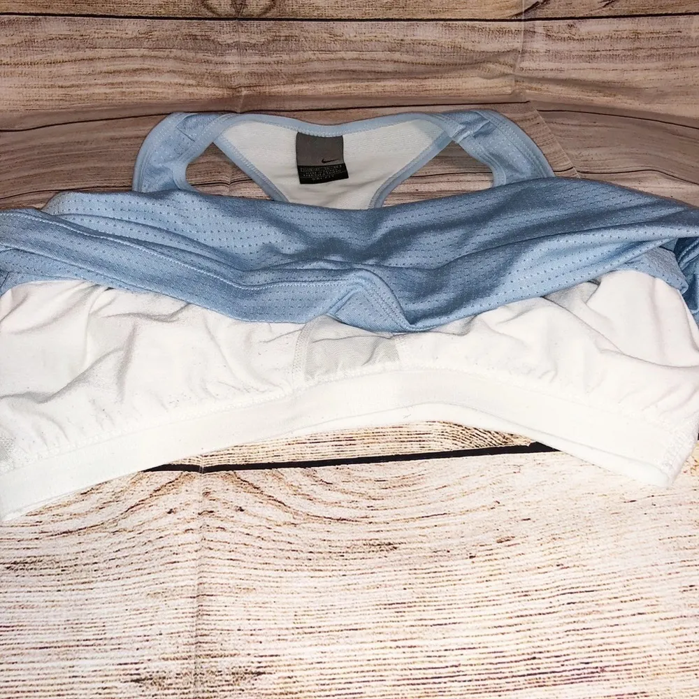 NIKE V-neck Sport Racerback Crop Tank Size XL (16-18) - Image 10