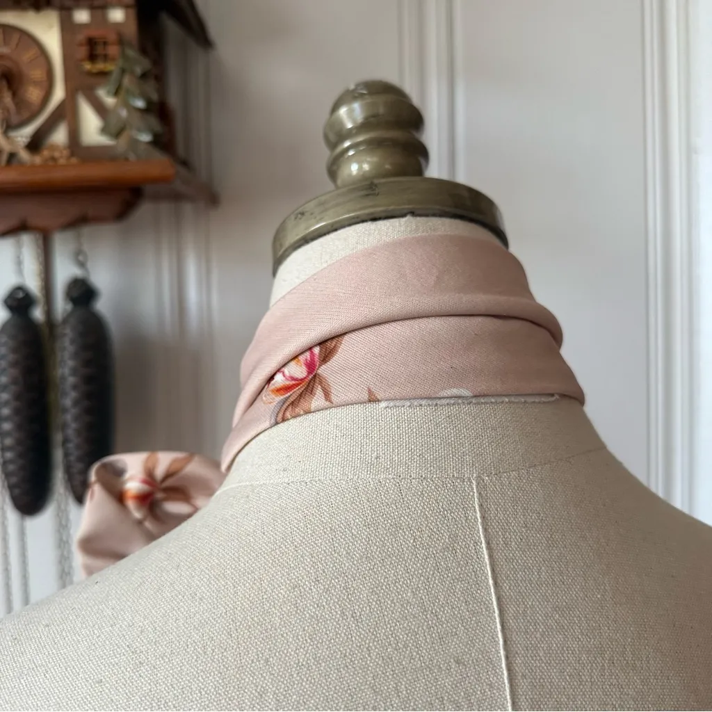 1970s Vintage Oversized Floral Neck Bow Tie Pink - Image 5