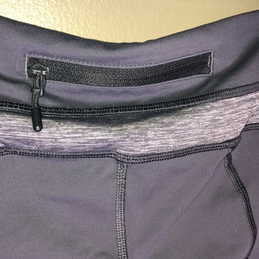 Lululemon athletica cropped Capri legging 6 gray Lululemon Run: Inspire … - Image 11