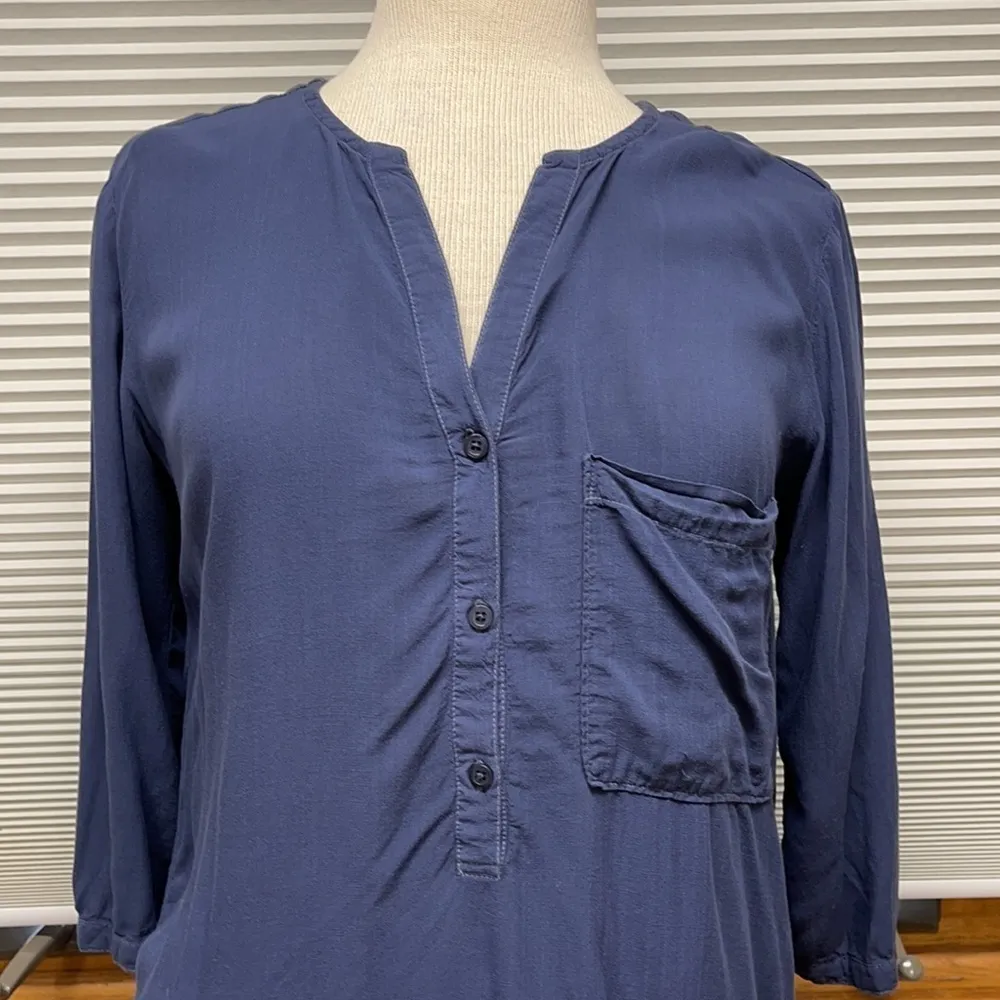 Cloth & Stone Blue Hi-Low 3/4 button down shirt - Image 2