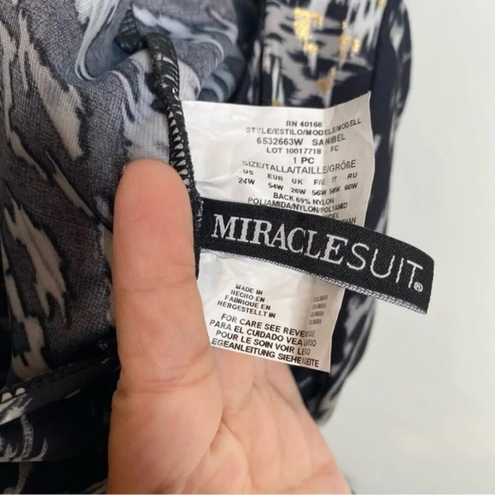 Miraclesuit Women's Plus Labyrinth Sanibel One Piece Swimsuit - Image 6