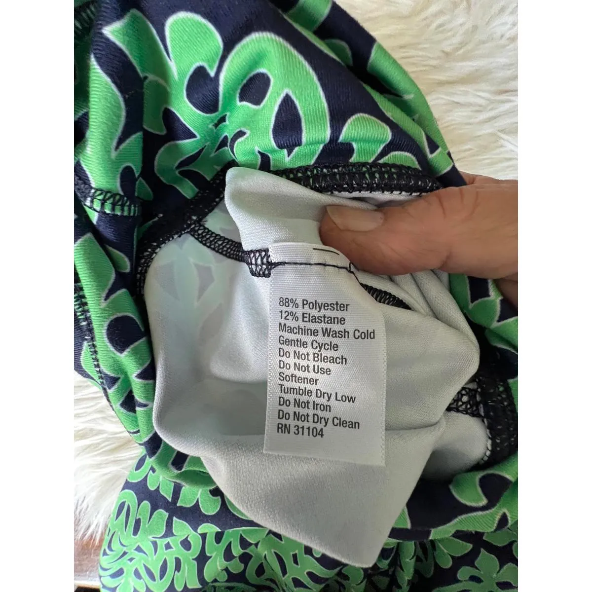 Crown & Ivy Women's Green and Navy Patterned Leggings Size M - Image 3