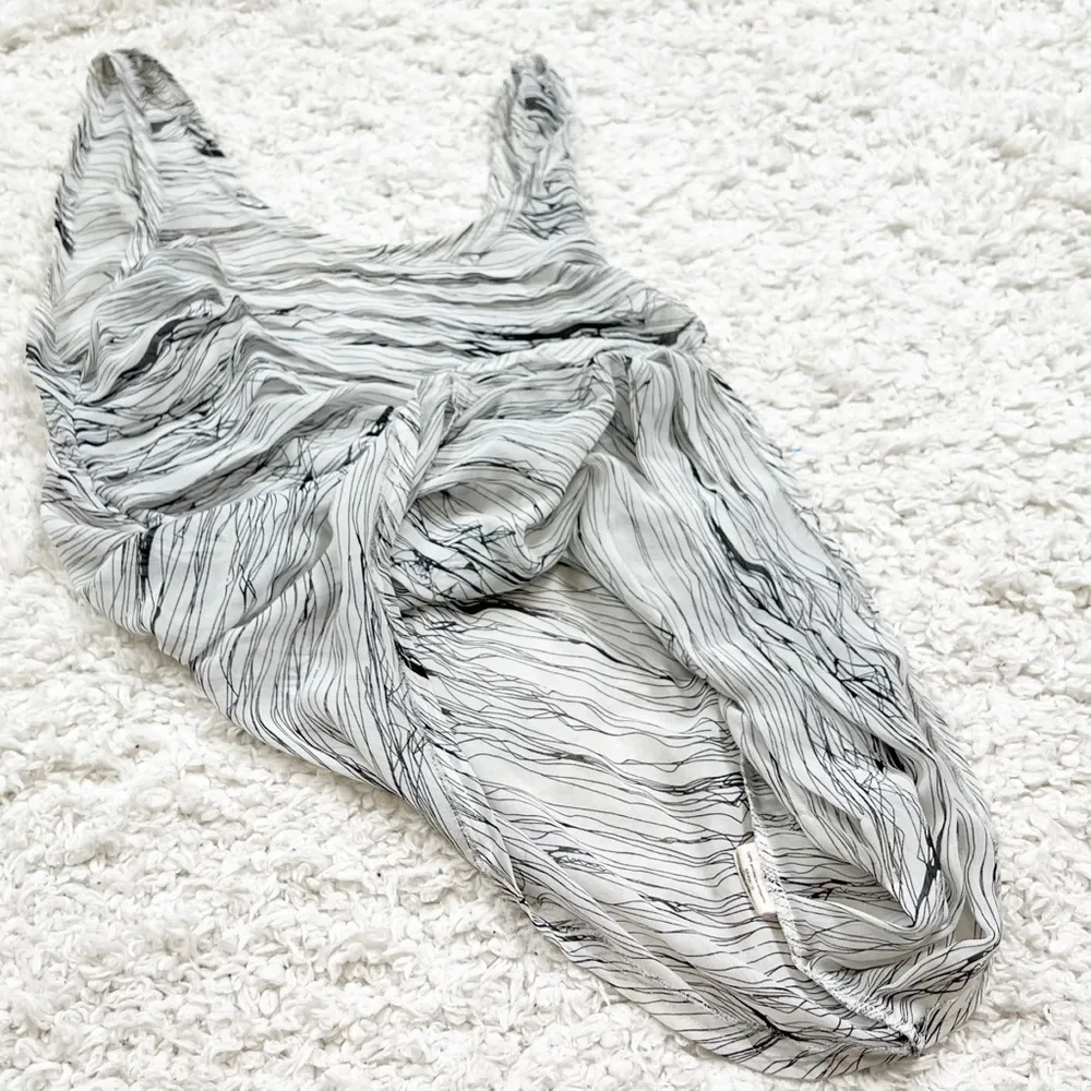 Silence + Noise Urban Outfitters Scoop Neck Asymmetrical Tank Top Pullover White - Image 7