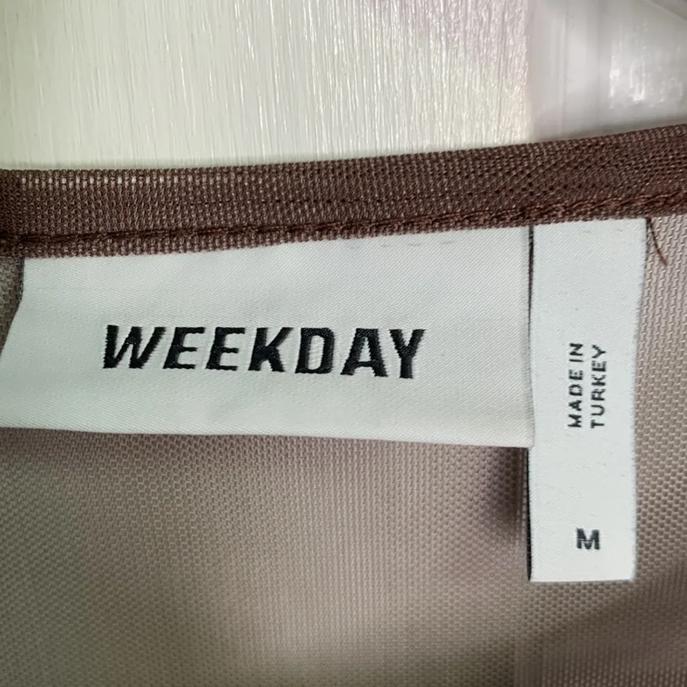 WEEKDAY Long Sleeve Semi-transparent Wave Shirt in Dark Brown W-028 Sz M - Image 5