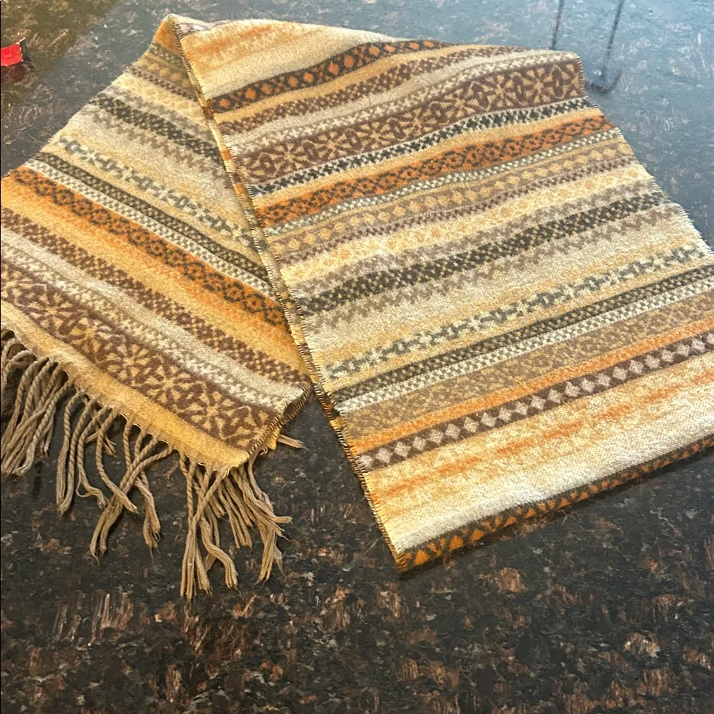 Cashmink V. Fraas neutral tones scarf made in Germany old money - Image 3