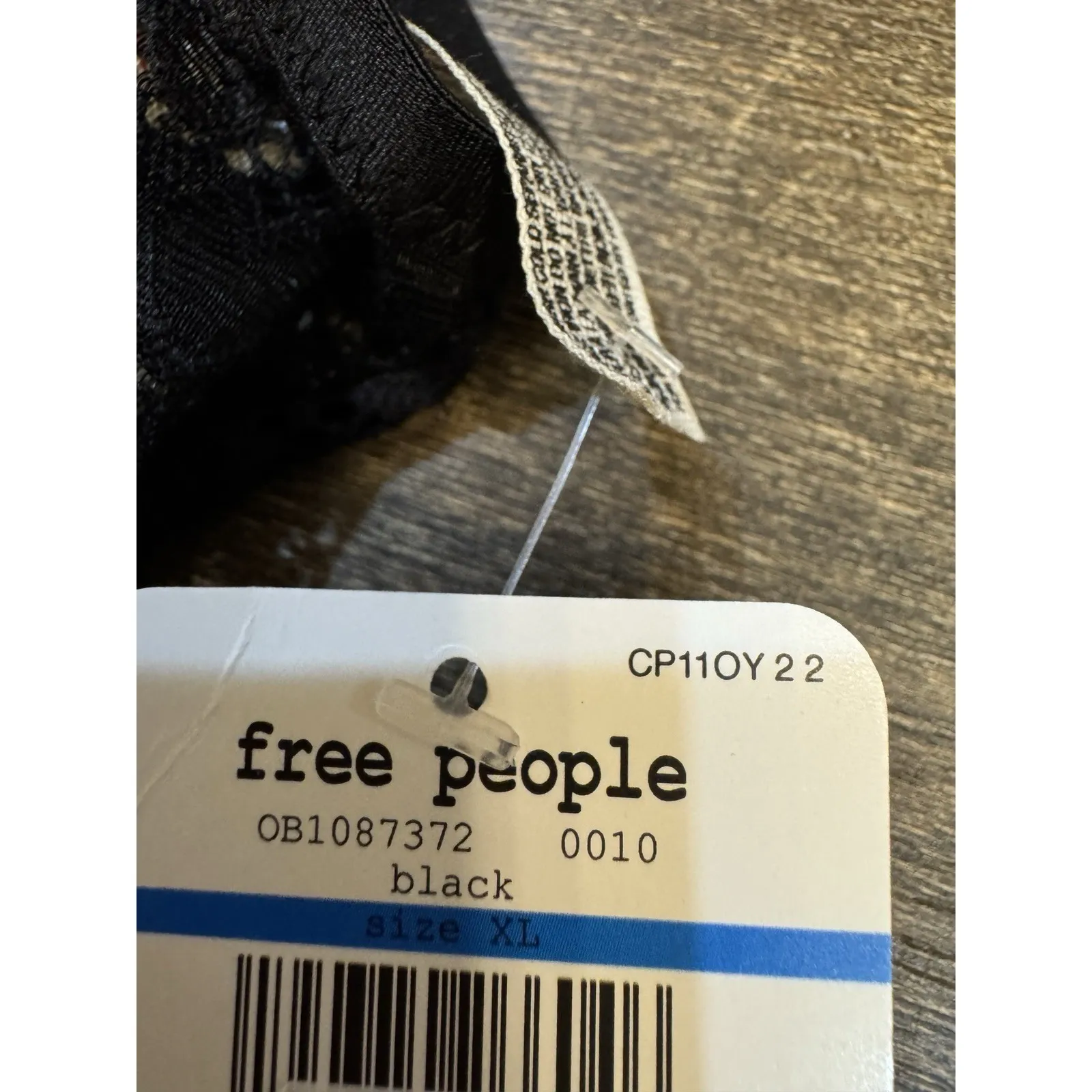 Free People Intimately Lingerie Bra Set Kelly Black Size XL Heart Lace Thong!! - Image 8