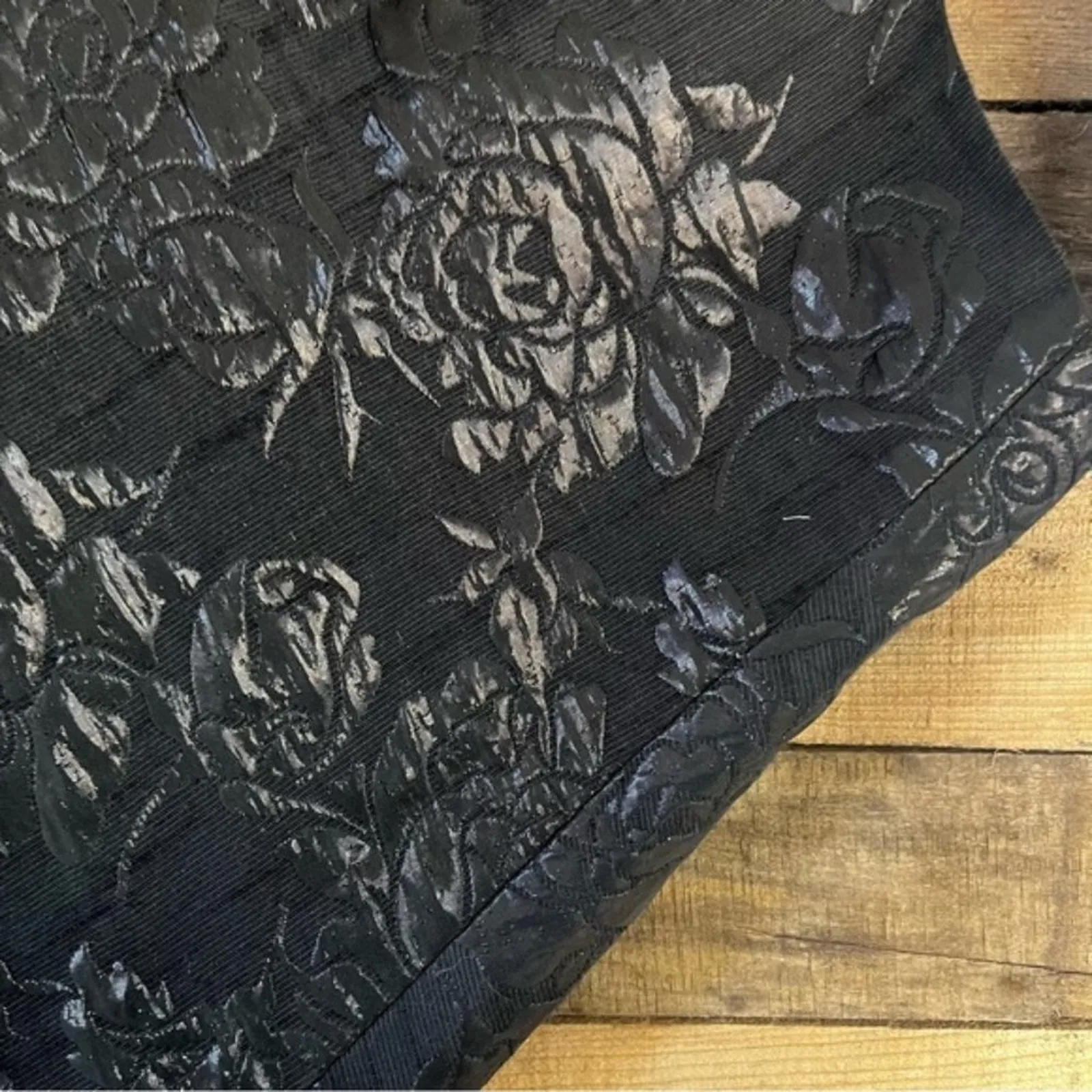 Karen Kane  Black Metallic Floral Cape Style‎ Jacket Size Medium - Image 6