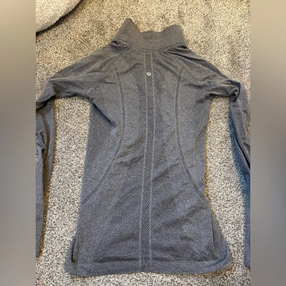 Lululemon Swiftly Tech 1/2 Zip - Image 3