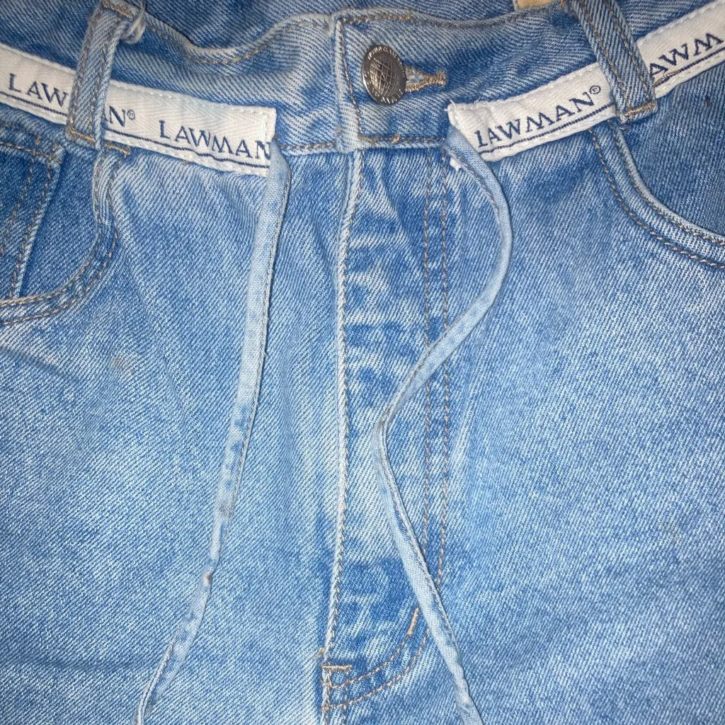 Vintage Women's Lawman Denim Shorts - Image 3