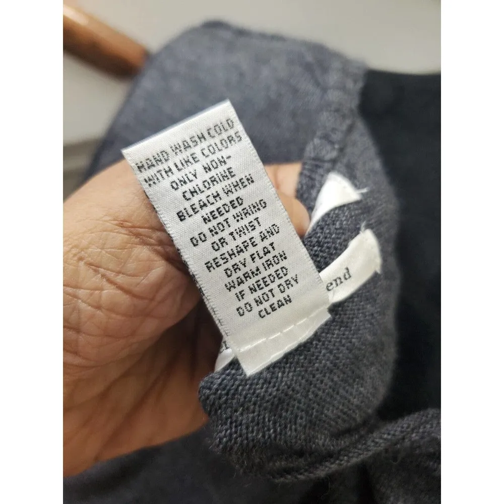 Susan Bristol Women's Gray Wool & Acrylic Long Sleeve Knit Sweater Size Medium - Image 10