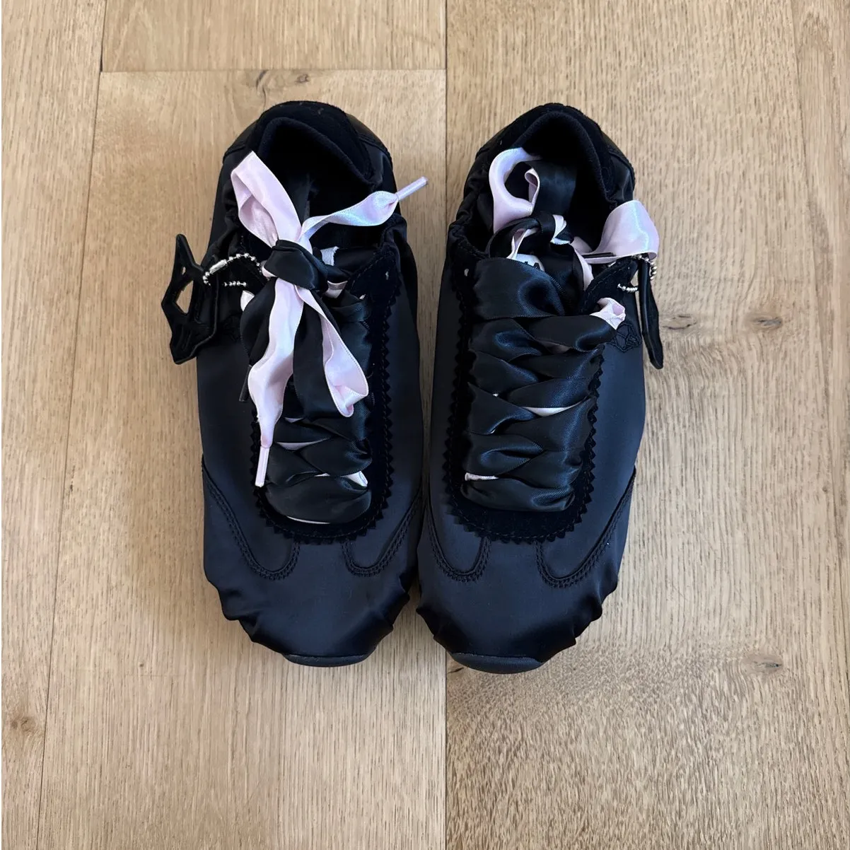 Naked Wolfe Sneakers Satin Adorable Size US & Black Pink - Image 4